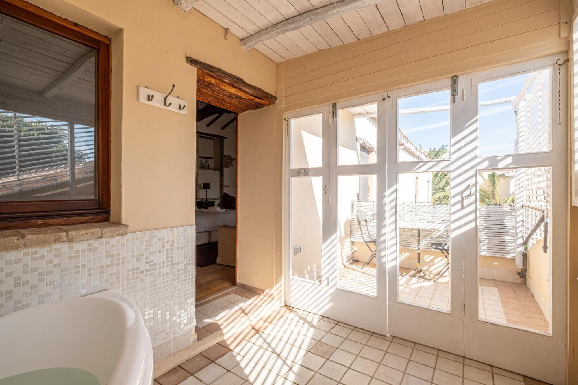 Corte Cristina & Suites Quartucciu Bagian luar foto