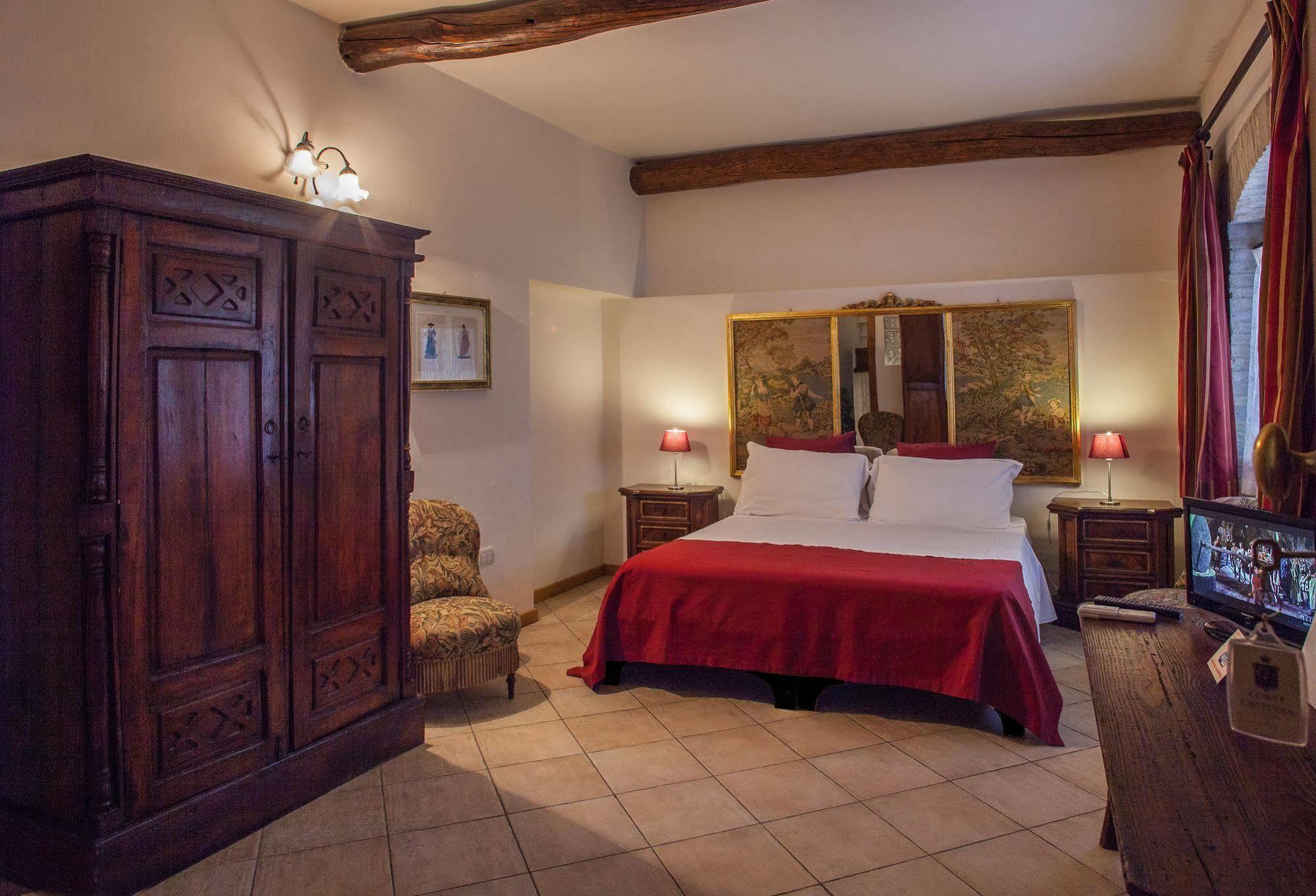 Corte Cristina & Suites Quartucciu Bagian luar foto